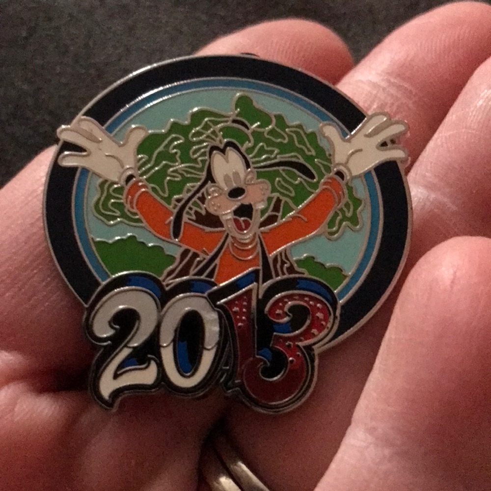 2013 Goofy Disney Collector Pin